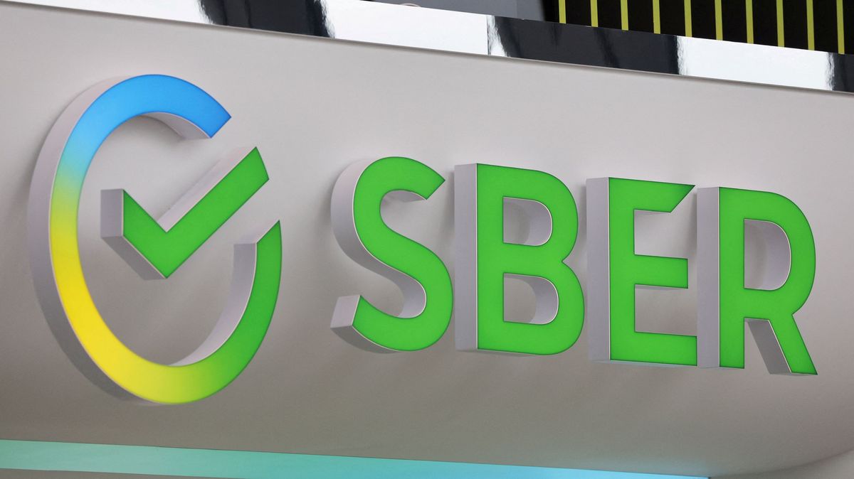 Největší ruská banka Sberbank zahájí činnost na okupovaném Krymu
